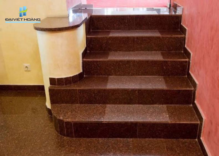 Ốp cầu thang đá hoa cương