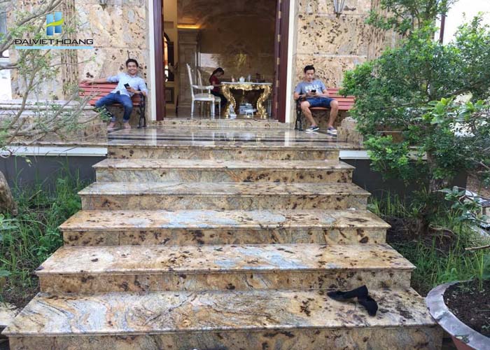 mẫu đá ốp tam cấp 2