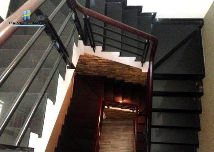 Đá cầu thang đen phú yên