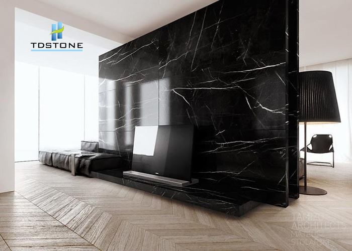 Màu đen biểu tượng cho quyền lực, quyến rũ