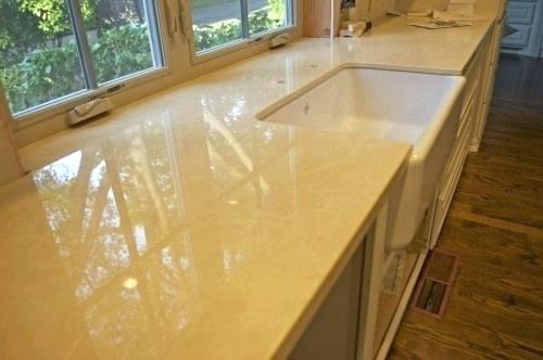 Mặt đá bếp Marble cần vệ sinh đúng cách để giữ gìn vẻ đẹp cũng như tuổi thọ đá